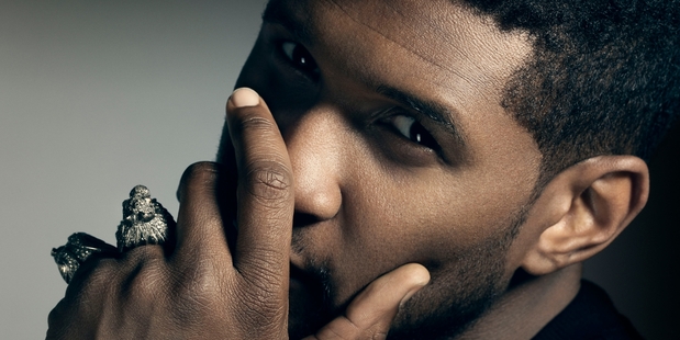 Usher has defended Justin Bieber after two controversial videos of the pop star were made public.