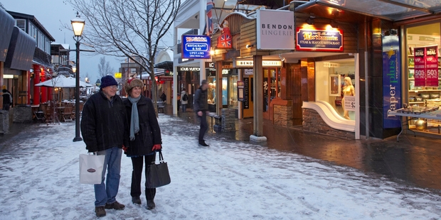 Queenstown Mall is a perfect spot to while away the early evening before heading out to dinner.