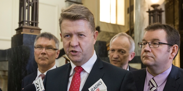 David Cunliffe, flanked by David Parker, left, and Grant Robertson at yesterday's press briefing. Photo / Mark Mitchell