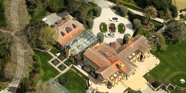 Graeme and Robyn Hart's $22m mansion.