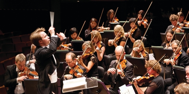 The mesmerising first movement of the Seventh Symphony brought forth spontaneous applause, rewarded by a tenaciously argued Allegretto