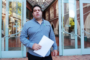 Blogger Cameron Slater outside the Auckland High Court. Photo / Doug Sherring