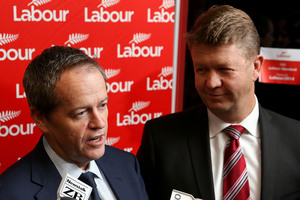 Australian Labor Party leader Bill Shorten (L) with Labour Party leader David Cunliffe. Photo / Getty Images
