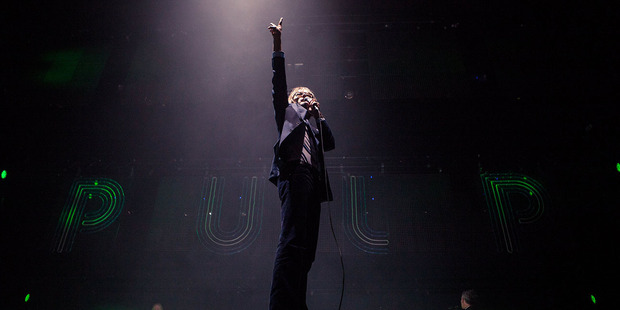 Jarvis Cocker on stage in the Pulp documentary.
