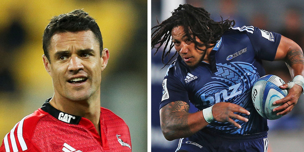 Dan Carter and Ma'Nonu face off on Saturday night. Photo /Getty Images
