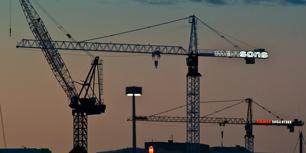 Mansons TCLM's tower cranes on their sites at Victoria Street West. Photo / Greg Bowker