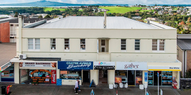 The busy building serves tenants well.