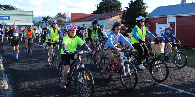 Social cyclists lead off the serious walkers and runners at 9.30am.