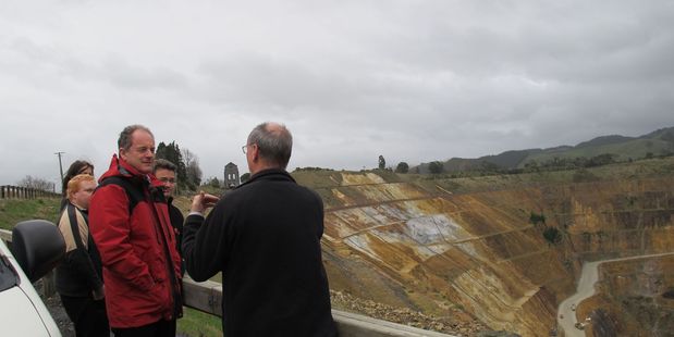 Labour MP David Shearer, Coromandel Labour candidate Korbinian Poschl and the candidate for Tauranga, Dr Rachel Jones and Julian Honey listen to Newmont Waihi Gold spokesperson Kit Wilson