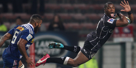 S'bura Sithole of the Sharks dives over to score a try during the Super Rugby match between the Stormers and the Sharks in Cape Town. Photo / Getty Images