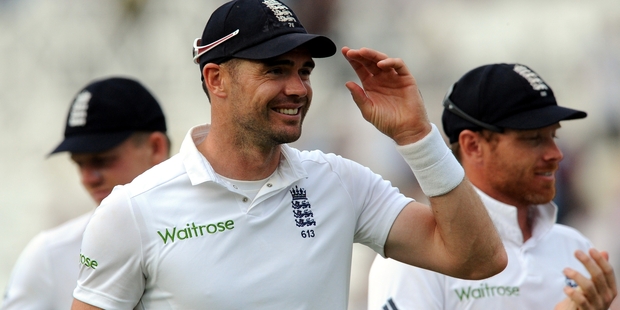 MS Dhoni accuses Jimmy Anderson of physical attack but England counterpart Alastair Cook dismisses it as tactic to get fast bowler banned. Photo / AP