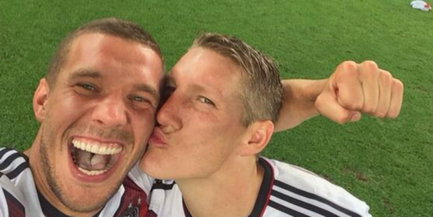 Lukas Podolski's selfie tweet with teammate Bastian Schweinsteiger. Photo /Twitter - @Podolski10
