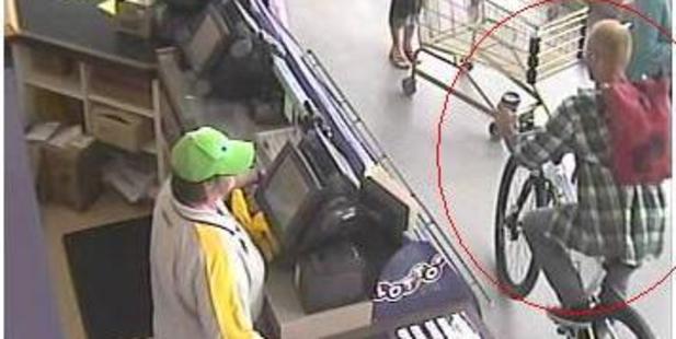 North Shore Police are wanting to identify the man in this photo in relation to a fake $100 note used on Tuesday to pay for a coffee at a Pak N Save supermarket.