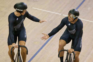 Ethan Mitchell and Eddie Dawkins celebrate their Commonwealth Record during qualifying. Photo / Greg Bowker