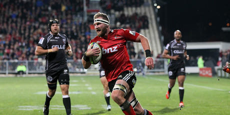 Kieran Read of the Crusaders breaks away from a tackle to score a try during the Super Ruby Semi Final match between the Crusaders and the Sharks at AMI Stadium. Photo / Getty Images.
