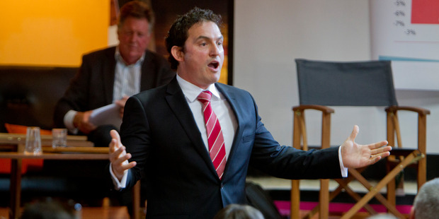 Napier Labour candidate Stuart Nash says he wasn't the source making critical claims against Labour leader David Cunliffe.