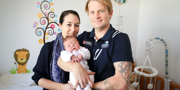 Matt Hastings, wife Reidun and newborn baby daughter Ella Elizabeth at home, Napier. PHOTO/Warren Buckland