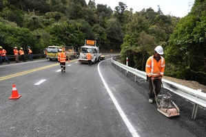 Final touches being made to SH1 Brynderwyn Hills before it was opened to traffic. PHOTO/Michael Cunningham