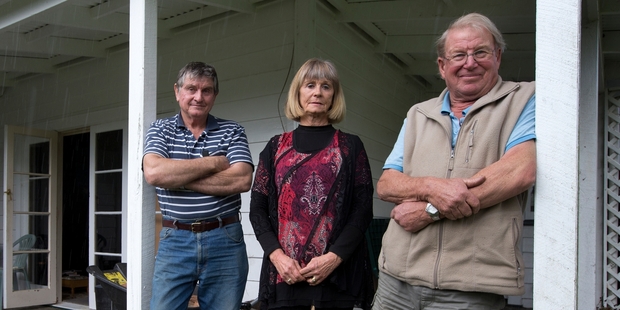 Arthur Allan Thomas' family (above, from left), Des Thomas, Margaret Stuckey (nee Thomas) and brother-in-law Buster Stuckey. Photo / Brett Phibbs