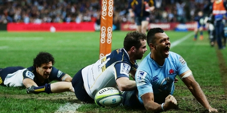 The Waratahs' Kurtley Beale (right) is being touted by the Australians as the man of the hour, but he will face the man of the decade tonight in Dan Carter. Picture / Getty Images
