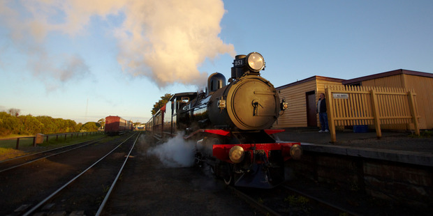 A Blues Train journey features some of Australia's best blues musicians.