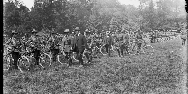 Prime Minister William Massey and Deputy PM Joseph Ward inspect the NZ Cyclist Battalion.