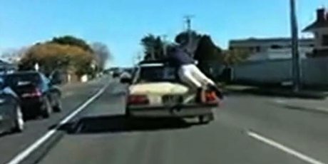 http://media.nzherald.co.nz/webcontent/image/jpg/201431/car2_460x230.jpeg