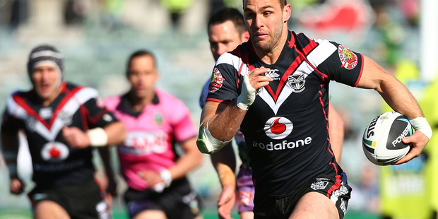 Simon Mannering of the Warriors makes a line break during the round 21 NRL match between the Canberra Raiders and the New Zealand Warriors. Photo / Getty Images
