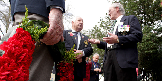 Tauranga vets gather to lay wreaths in honour of WWI fallen. Photo/Ruth Keber