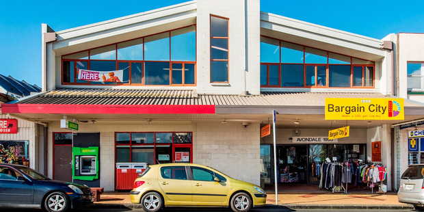 NZ Post and Kiwibank at 1990 Great North Rd, Avondale.