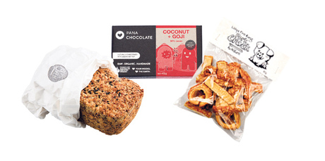 Little Oven Food Store Superfood bread, Pana Chocolate, and Libby's Free Range Pork Crack. Pitcures / Babiche Martens, Dean Purcell.