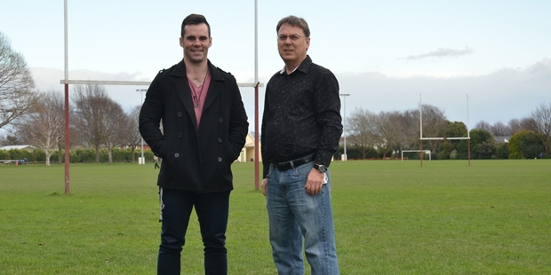 Associate Professor Steve Gieseg (right) of the University of Canterbury and his PhD student Angus Lindsay.