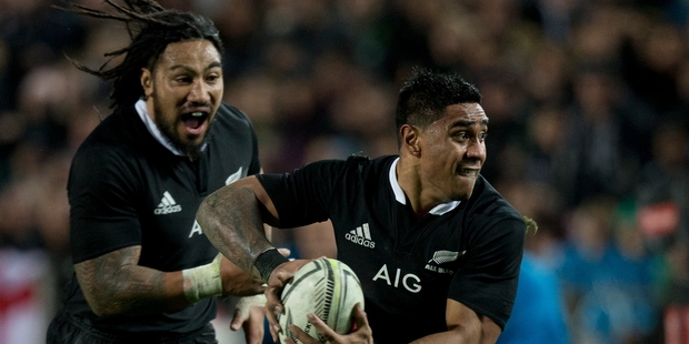 Malakai Fekitoa (right) will need to stay connected with Ma'a Nonu (left) against an attack featuring the strike power of Israel Folau. Photo / Brett Phibbs