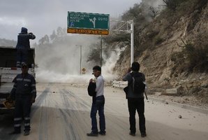 The tremor caused landslides on the Pan-American highway near Quito. Photo / AP
