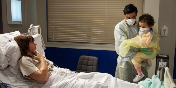 Dr Sarah Potts, played by Amanda Billing, left, died from a mystery illness in Monday's episode of Shortland Street .