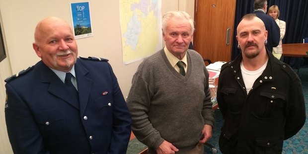 Petition organiser Sean Reilly with Senior Constable Graeme Wright (left) and health promotion advisor Dave Hookway. Photo / Supplied