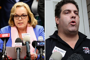 Minister Judith Collins kept in frequent contact with Whale Oil blogger Cameron Slater.
