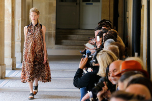 Bouchra Jarrar's fall-winter 2014-2015 Haute Couture fashion collection featured flat shoes.
Photo / AP