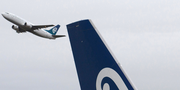 Napier Mayor Bill Dalton met Air New Zealand's regional services manager Ian Collier on Tuesday. Photo / APN