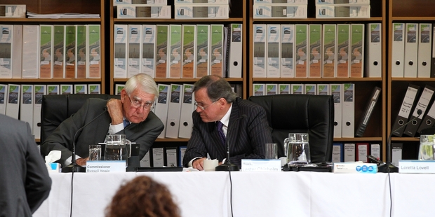 Lester Chisholm (right) confers with board member Russell Howie. Photo/Duncan Brown