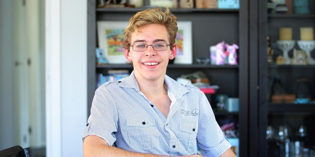 GREAT YARN: Beauty and the Geek star Zac Klavs at his home in Otumoetai.PHOTO/RUTH KEBER
