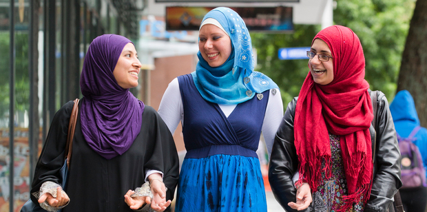 Sahar Farhat (left), Alena Katkova and Rawand Shiblaq feel they have been shown respect for wearing the hijab. Photo / Greg Bowker