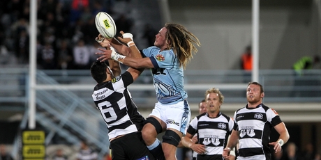Taniwha captain on the day Dan Pryor fights for the ball against Hawke's Bay Magpies at Napier on October 17.