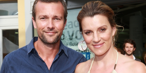 Kiwi actors Craig Hall and Sara Wiseman are selling Australia. Photo / Norrie Montgomery