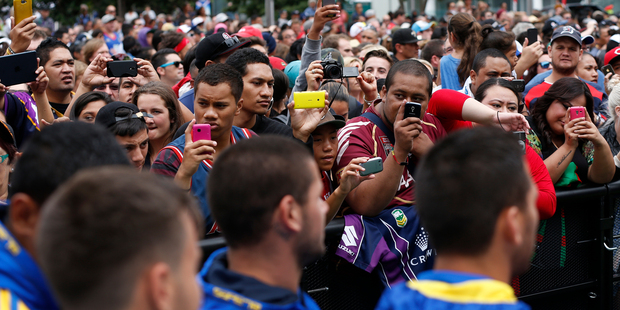 Telecom and Vodafone have added mobile capacity across Auckland to cope with the city's events this weekend. Photo / Sarah Ivey