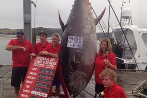 Donna Pascoe and the fish that fought hard.
