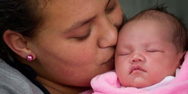 Lydia Mataiti (21) and newborn daughter Vinell Mavia Faoagali rely on homeless shelters. Photo / Richard Robinson
