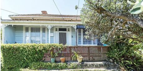 40 Esplanade Rd, Mt Eden.
