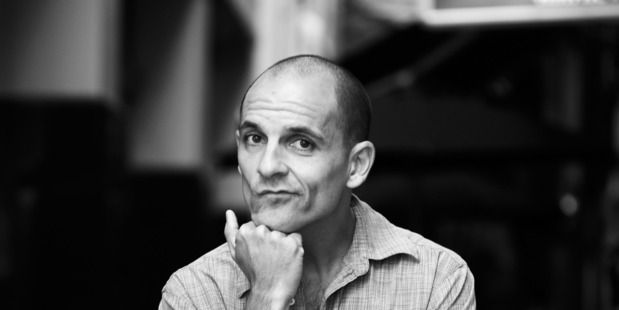 Have a laugh with Australian comedian Carl Barron.