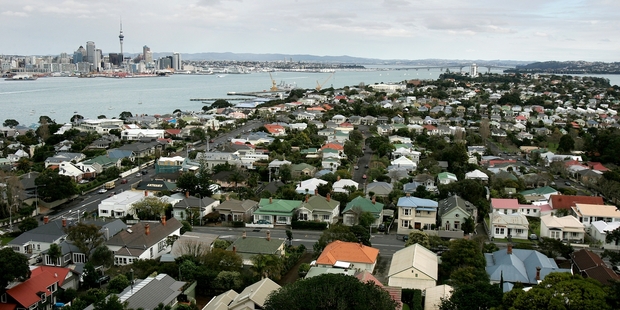 Buyers with small deposits have found it hard to get bank loans recently but that is likely to change. However, the threat of interest rate rises looms. Photo / Chris Skelton